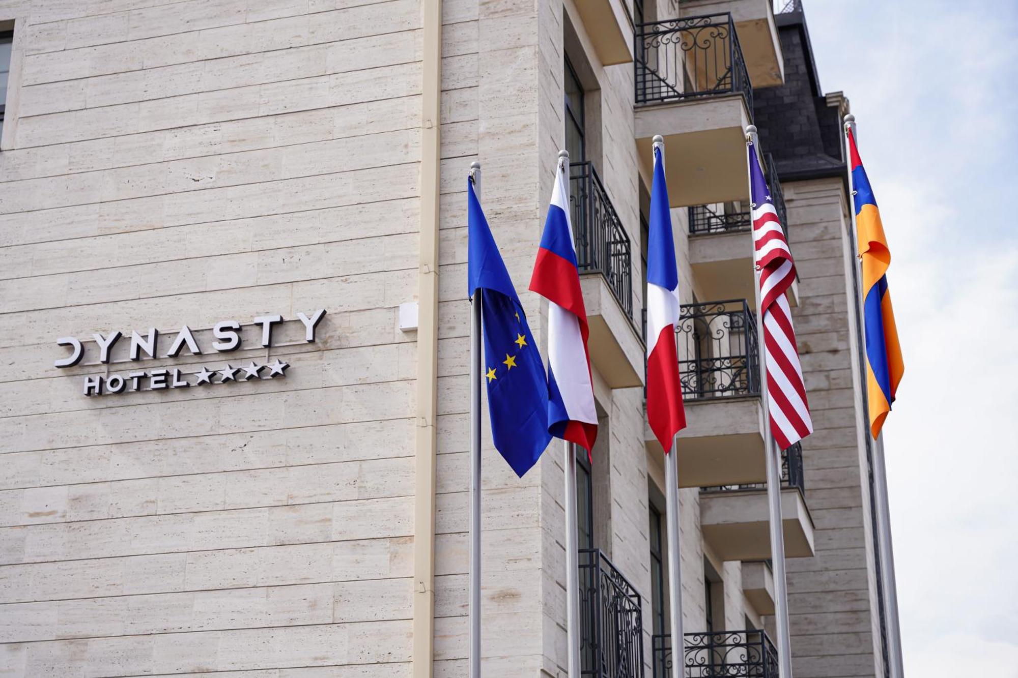 Dynasty Hotel & Spa Єреван Екстер'єр фото